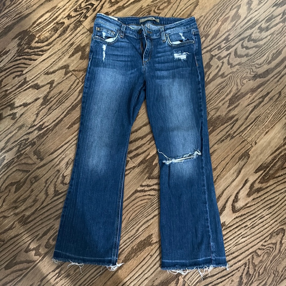 Distressed Joe’s cropped jeans
